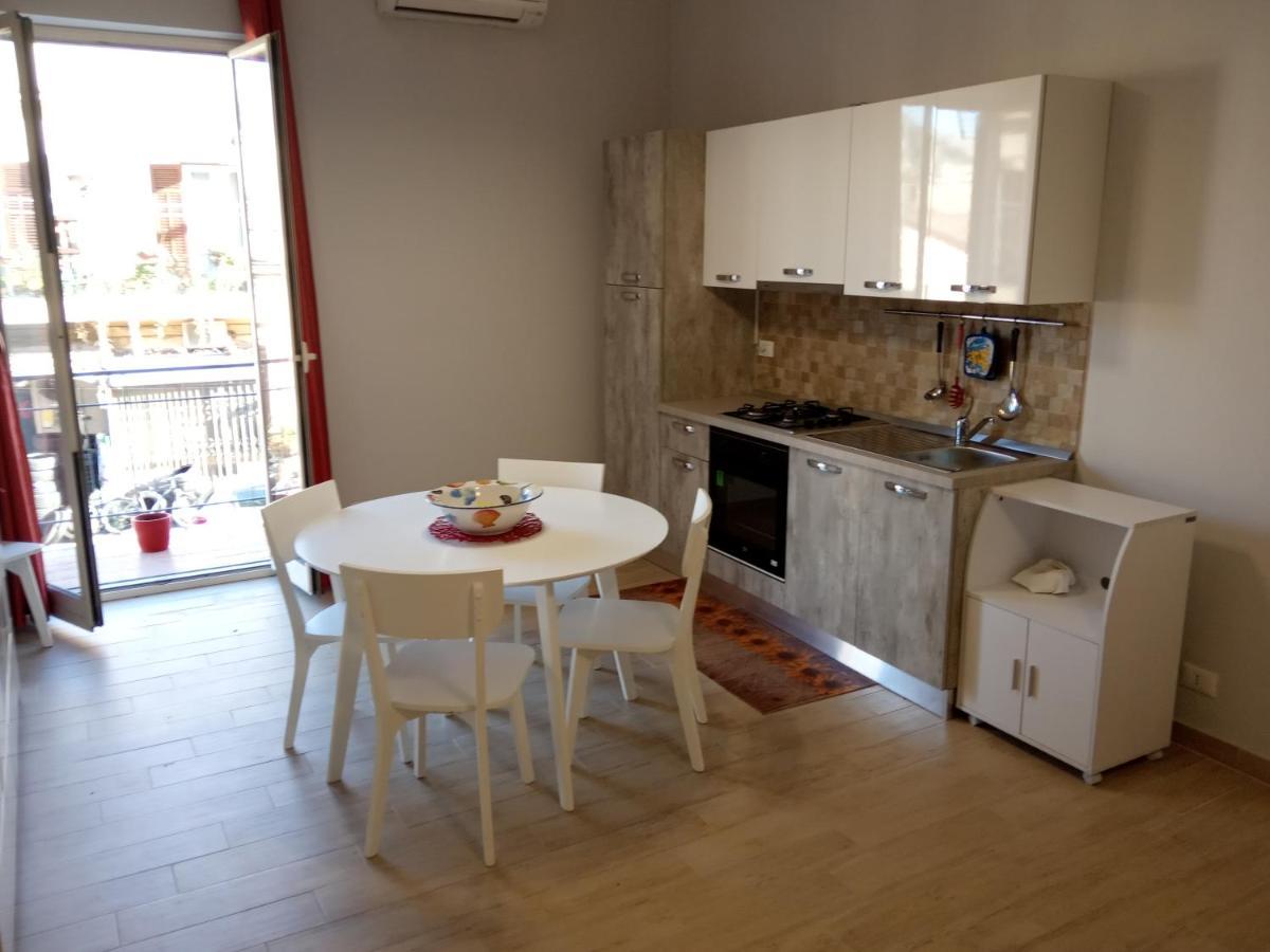 Mondello Beach Sarah House Apartment Palermo Exterior foto